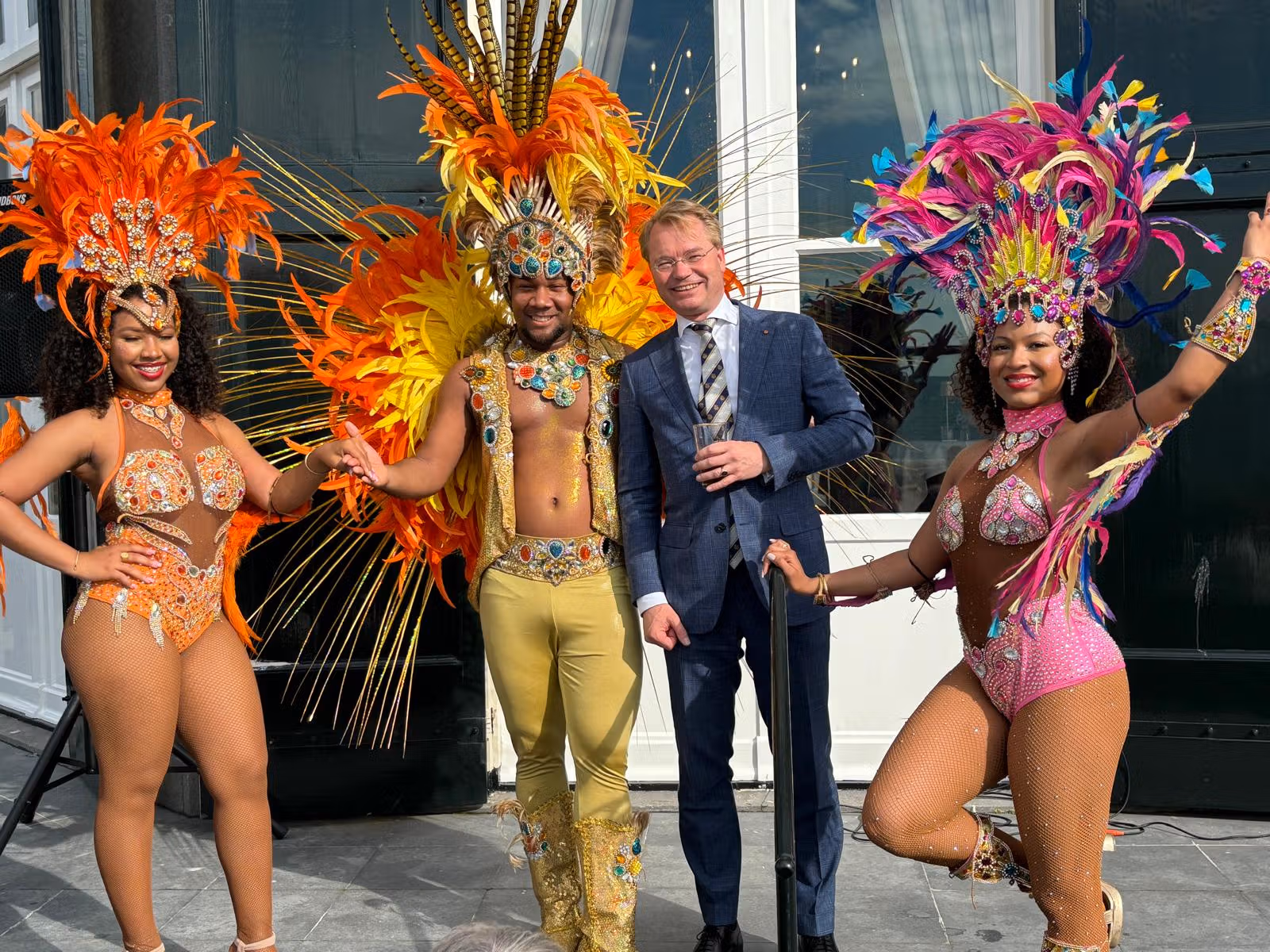 Opening Paviljoenseizoen in tropische sferen!